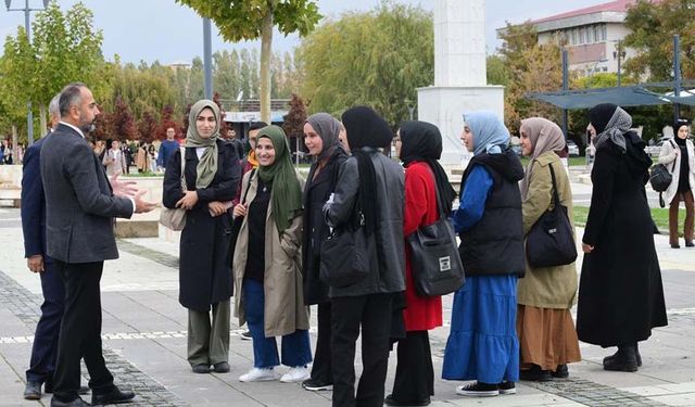 Rektör Şevli öğrencilerle bir araya geldi