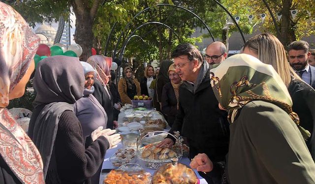 Van’da Filistin için kermes düzenlendi