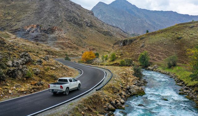 Bahçesaray Şubaşı Yolu asfaltlandı