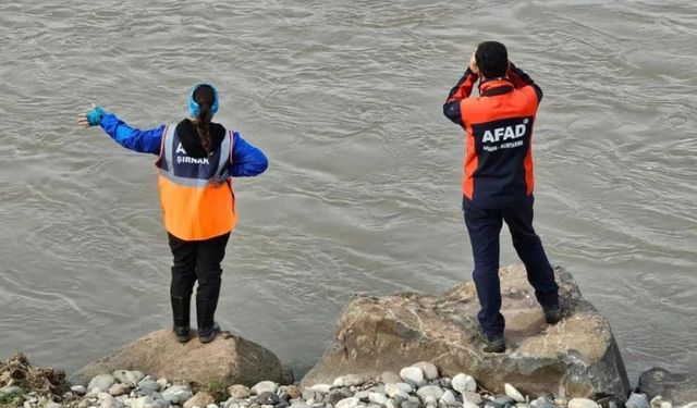 Van AFAD'a bağlı dalgıç ekipleri arama çalışmalarına katıldı