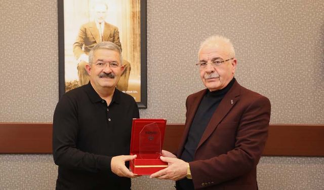 KAMİAD’tan Van TSO’ya plaket