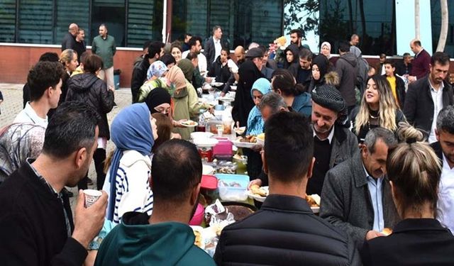 Van’da Filistin yararına kermes düzenlendi