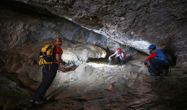 Van'daki mağaralar arkeoloji meraklılarının ilgisini çekiyor