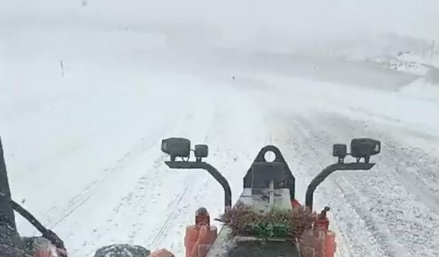 Yola çıkacaklar dikkat: Tendürek Geçidi ulaşıma kapatıldı!