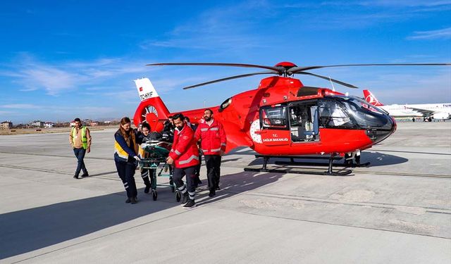 Van'daki ambulans helikopter hastaların imdadına yetişiyor