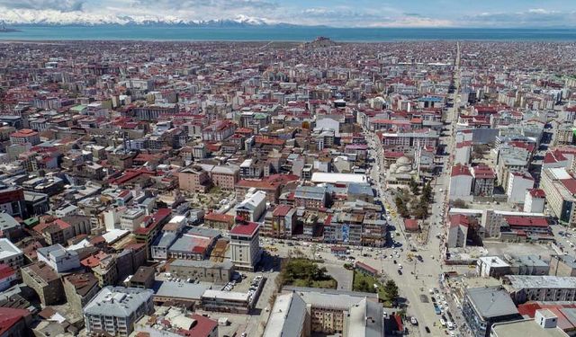 Sürücülerin dikkatine! Van'da o yol pazartesi gününe kadar kapalı olacak