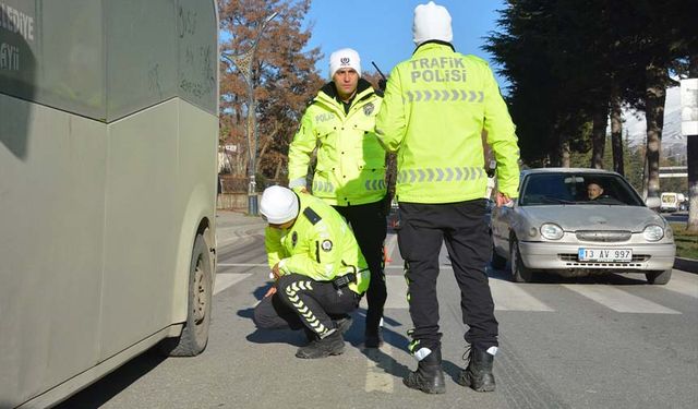 Van'da zorunlu kış lastiği denetimi yapıldı