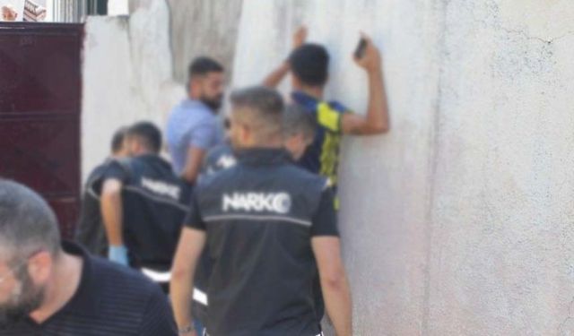 Van'da "torbacı" operasyonlarında 14 şüpheli gözaltına alındı