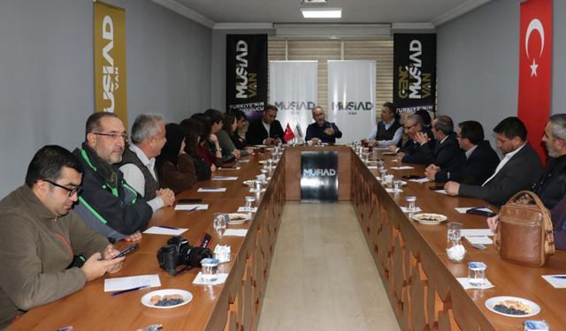 Van’da ‘Kariyer Planlama ve İngiltere’de Eğitim’ semineri