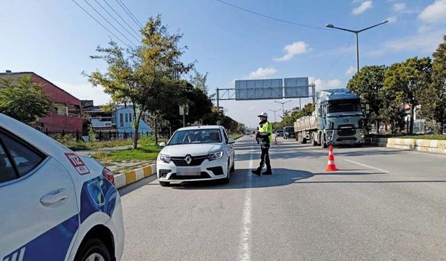 Van'da 15 araç trafikten men edildi