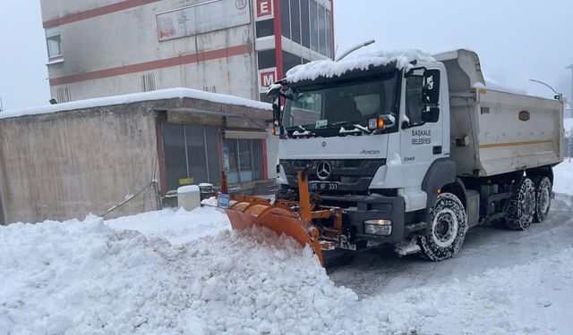 Başkale kara teslim oldu