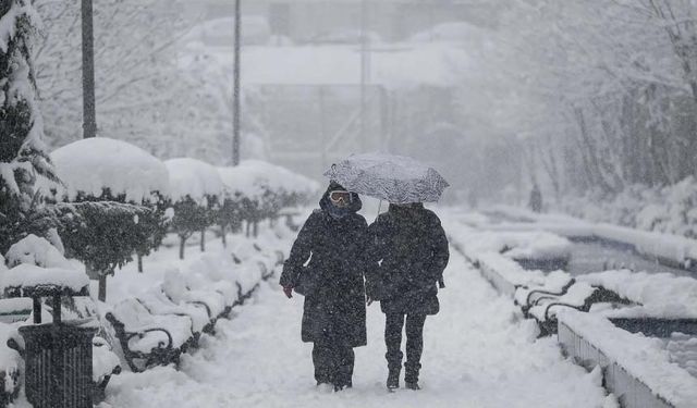 Meteorolojiden Van için uyarı! Kar yağışı için saat verildi