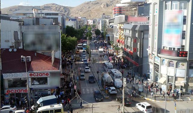 Van Cumhuriyet Caddesine yeni bir soluk! Yüksek Lisans Tezi ödüle layık görüldü