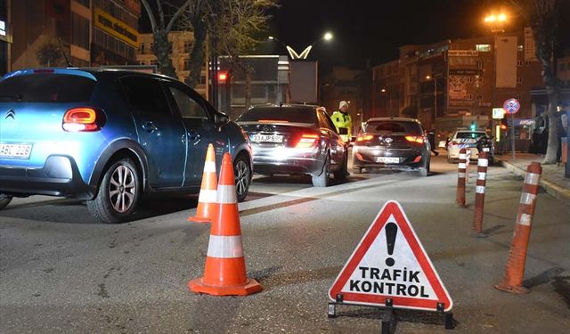 Van'da trafik denetimlerinde 10 bin 270 sürücü hakkında işlem yapıldı