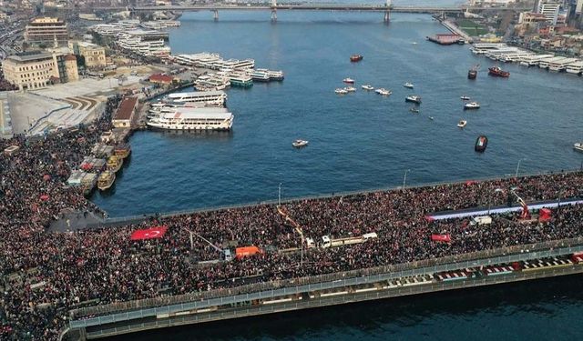 İstanbul'da tarihi yürüyüş!