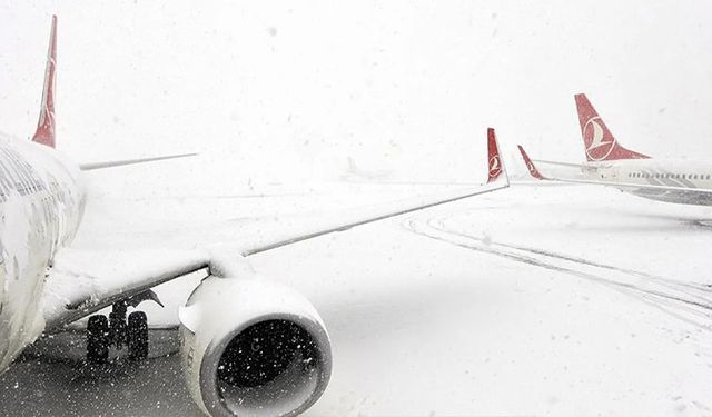 Van’da hava koşulları uçuş seferlerini etkiledi