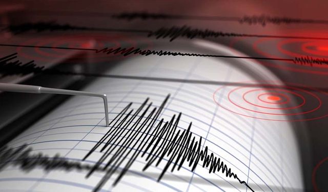 Japonya sallandı! Önce 5.7 ardından 7.4 büyüklüğünde deprem meydana geldi