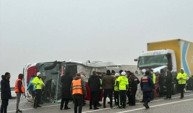 Son dakika! Yolcu otobüsü devrildi: Çok sayıda ölü ve yaralı var