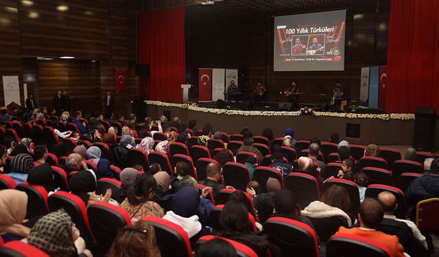 Van'da ‘Anadolu'nun 100 Yıllık Türküleri’ Konseri düzenlendi