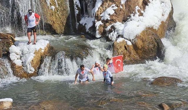 Van'da eksi 6 derecede suya girdiler