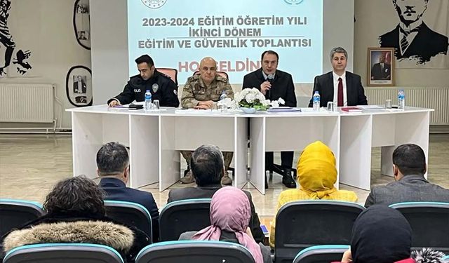 Çaldıran'da okul güvenliği toplantısı yapıldı