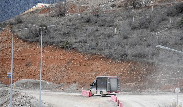 Erzincan'da kayıp işçileri arama çalışmaları 7'nci gününde devam ediyor