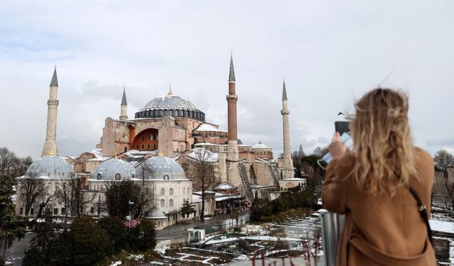 Türkiye'ye yılın ilk ayında gelen yabancı ziyaretçi sayısı 2 milyonu aştı