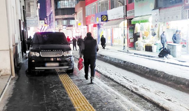 Van'da kaldırım işgalleri bıktırdı