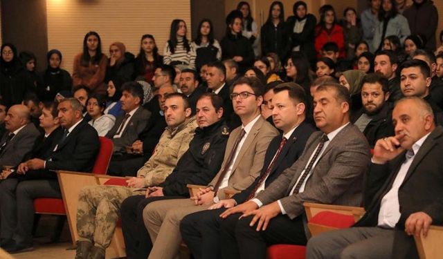 Erciş’te "İstiklal Marşı'nın Kabulü ve Mehmet Akif Ersoy'u Anma Günü"