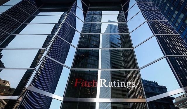 Fitch, Türkiye'nin kredi notunu yükseltti