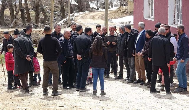 Hakkari'de seçmenler sandığı boykot etti