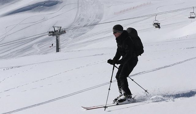 Kayak merkezlerinde en fazla kar kalınlığı 192 santimetreyle Hakkari'de ölçüldü