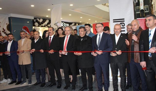 Van Mall AVM’ye görkemli açılış