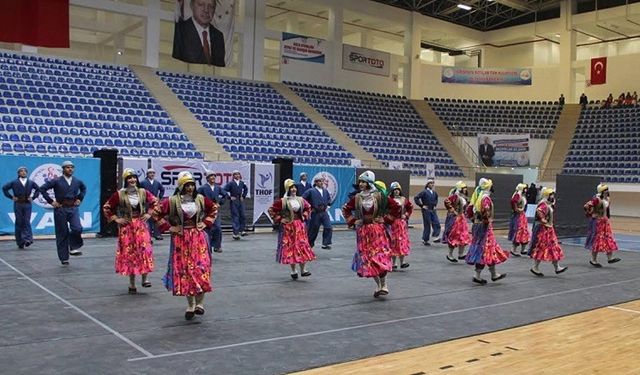 Van’da Geleneksel Halk Oyunları Yarışması düzenlenecek