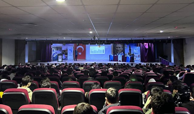 Van'da "meslek tanıtım günleri" etkinliği düzenlendi