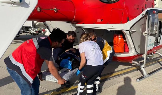 27 yaşındaki hasta helikopter ambulansla hastaneye sevk edildi