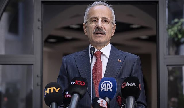 Bakan Uraloğlu: Havalimanı girişlerinde tüm yolcular cihazla aranacak