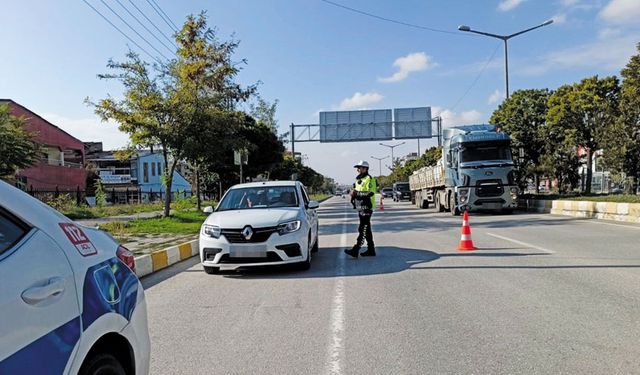 Van'da 22 araç trafikten men edildi