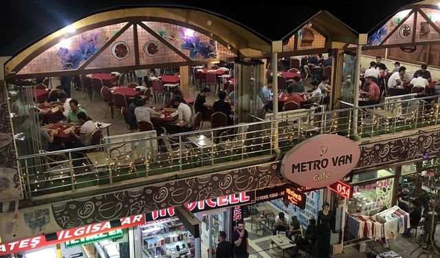 Metro Van Cafe