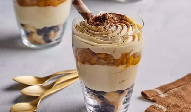 GELİNİM MUTFAKTA TİRAMİSU ŞELALESİ TARİFİ: Lezzet Dolu Tiramisu'nun Sırrı!