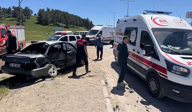 Ağrı-Van kara yolunda trafik kazası