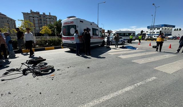 Van'da korkunç kaza! Beton mikseri bisiklet sürücüsünü ezdi