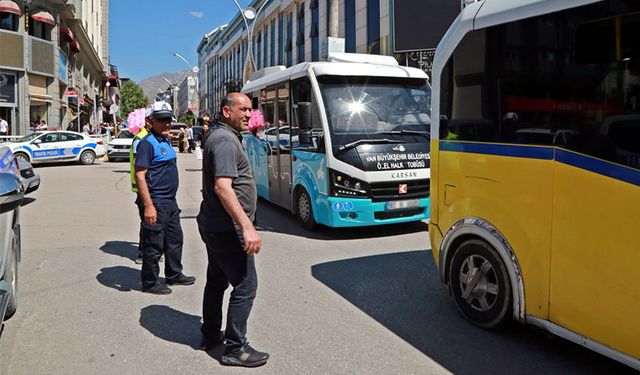 Van’da toplu ulaşım araçları denetlendi