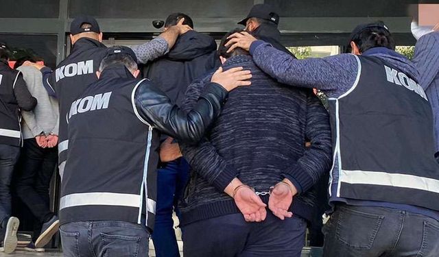 Van’da değişik suçlardan aranan 37 kişi tutuklandı