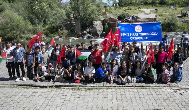 Van'da ortaokul öğrencilerinden Filistin'e destek