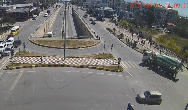 Van'da beton mikserinin karıştığı kazanın görüntüleri ortaya çıktı!