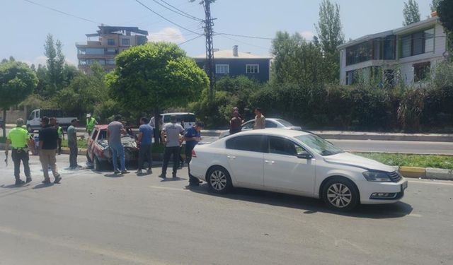 Van'da trafik kazası: 2 yaralı