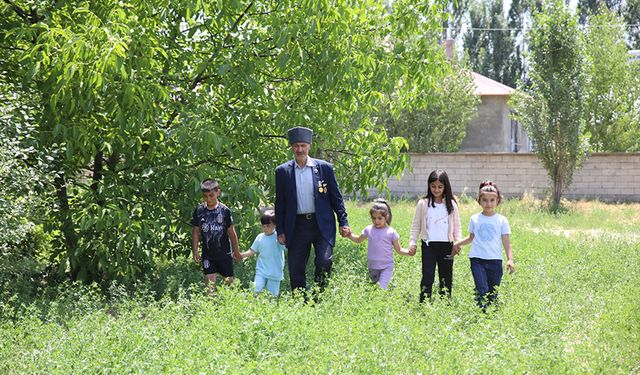 Vanlı "Efsane tank"ın şoförü, yaşadıklarıyla gurur duyuyor