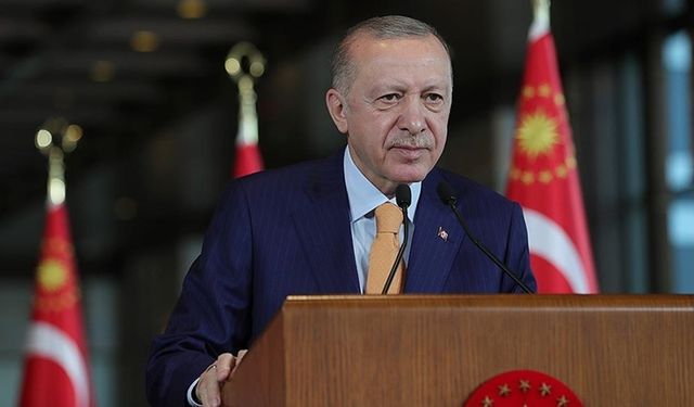 Cumhurbaşkanı Erdoğan'dan A Milli Futbol Takımı'na tebrik