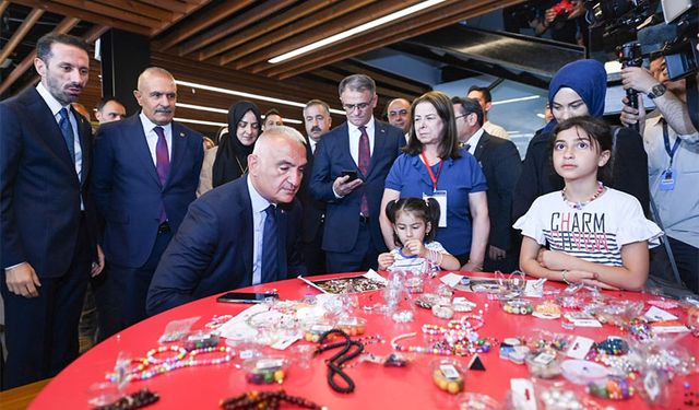 Bakan Ersoy'dan Van'daki festivale ilişkin açıklama